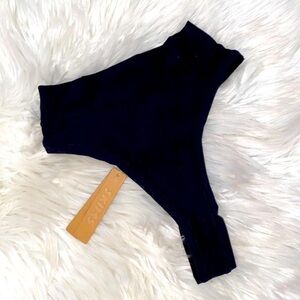 NWT SKIMS black high waist mesh thong